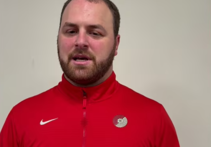 官方网站-混音主教练:杨瀚森篮板比以前更好了 英语也比夏联时进步了很多