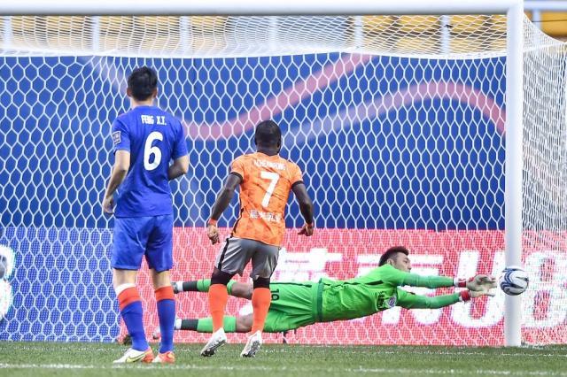 百家乐官网-【足协杯】张源远射造威胁 申花总分1比0淘汰深圳